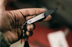 The James Brand Elko, Black + Black Pocket Knife -Chic Knife Store JAKELK2002 08 the james brand jakelk2002 07 1200x800 1