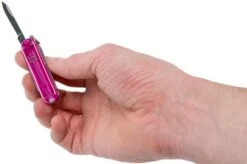 Victorinox Classic Transparant Pink 0.6203.T5 Swiss Pocket Knife 12 Victorinox Classic Transparant Pink 0.6203.T5 Swiss Pocket Knife -Chic Knife Store VT0 6203 T5 05 victorinox