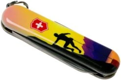 Victorinox Classic SD Climb High Limited Edtion 2020 0-6223-L2004 Swiss Pocket Knife -Chic Knife Store VT0 6223 L2004 04 victorinox